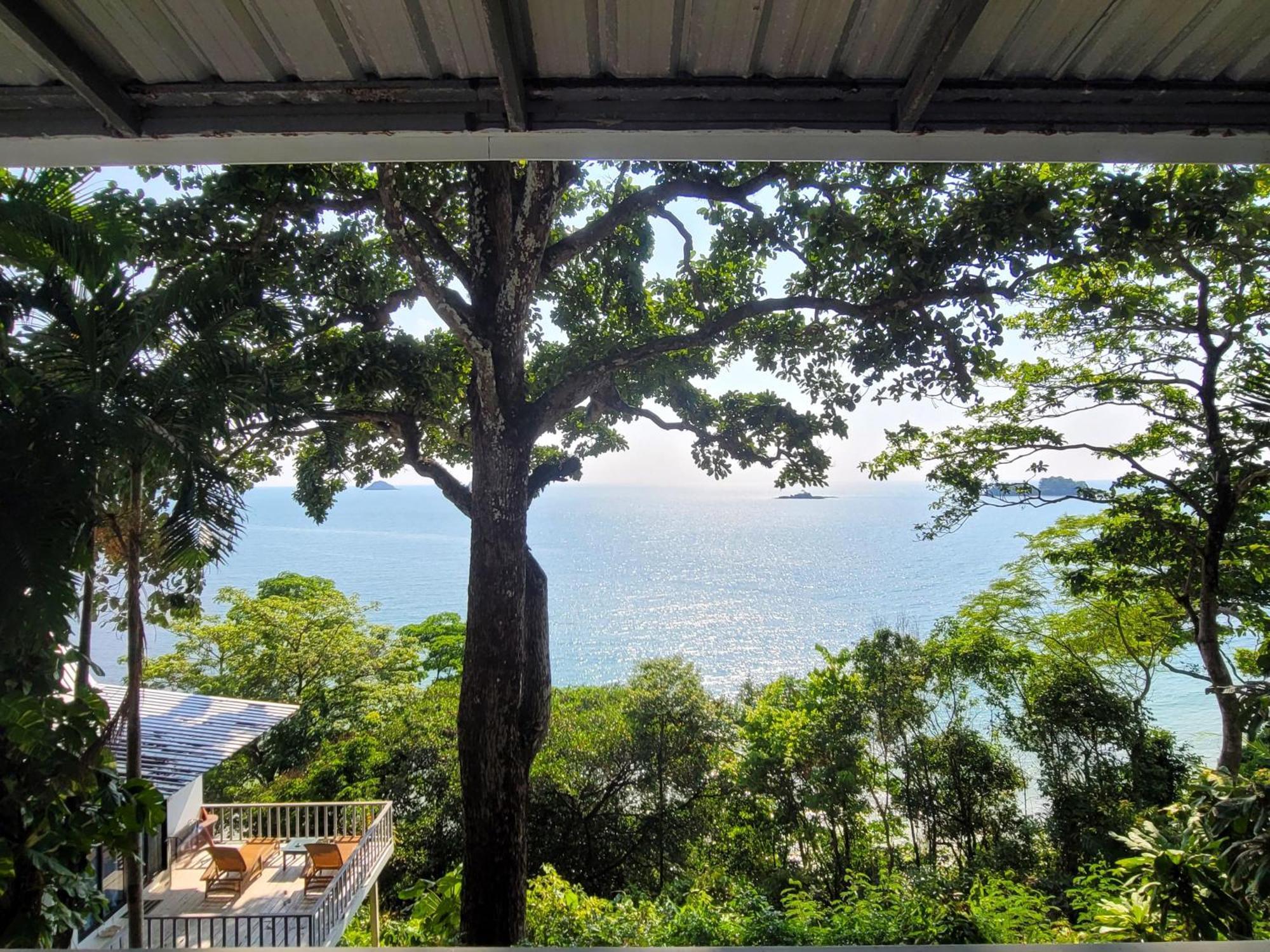 コ チャーン クリフ ビーチ リゾート チャン島 部屋 写真